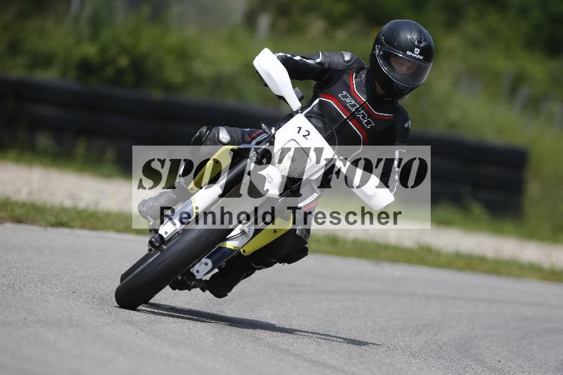 /Archiv-2024/29 12.06.2024 MOTO.CH Track Day ADR/Gruppe blau/12